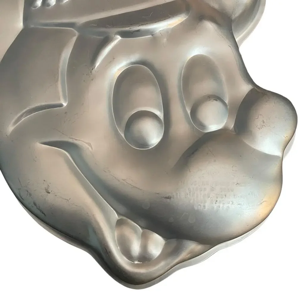 Vintage WILTON Walt Disney Mickey Mouse Leader of Band Cake Pan 515 302